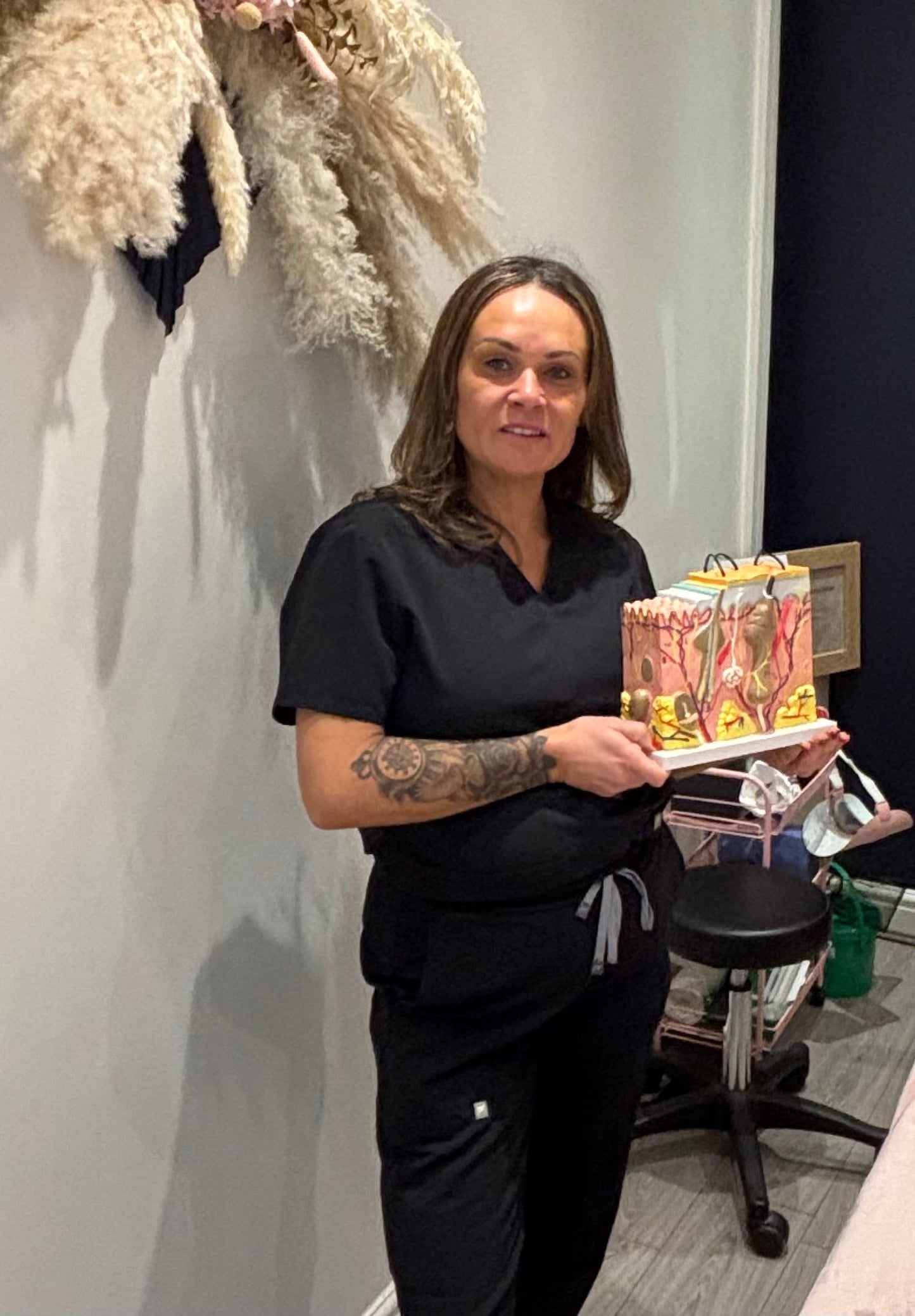 Brow wax & tint training , beauty training course , brow training course , lash lift training course , hydrafacial training , Dermaplane training , Dermaplanning training , Microneedling training, chemical,peel training