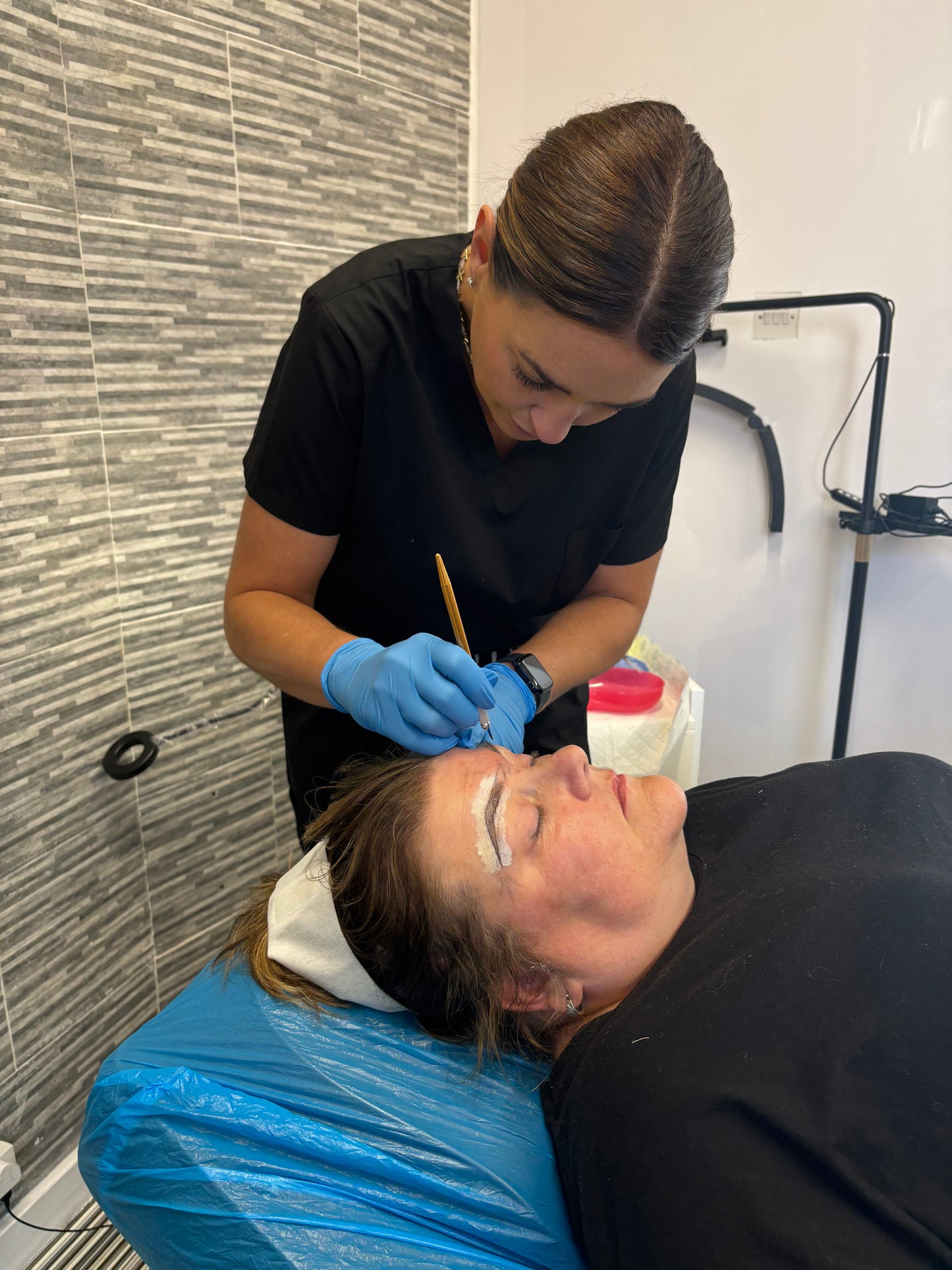 Brow wax & tint training , beauty training course , brow training course , lash lift training course , hydrafacial training , Dermaplane training , Dermaplanning training , Microneedling training, chemical,peel training , waxing training, body waxing training . Microblading training courses. SPMU training courses