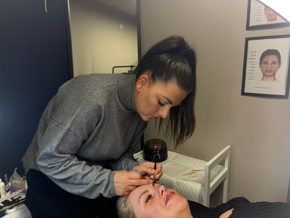 Brow wax & tint training , beauty training course , brow training course 